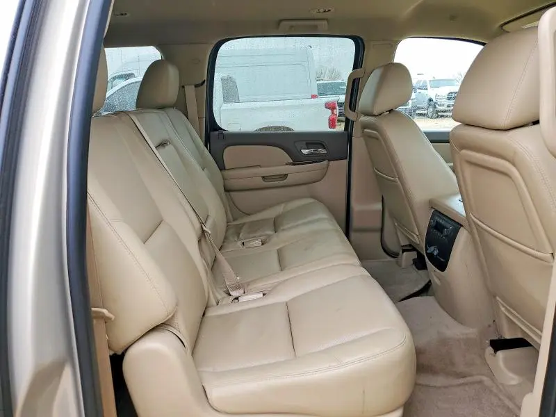 2011 GMC YUKON XL K1500 SLT  