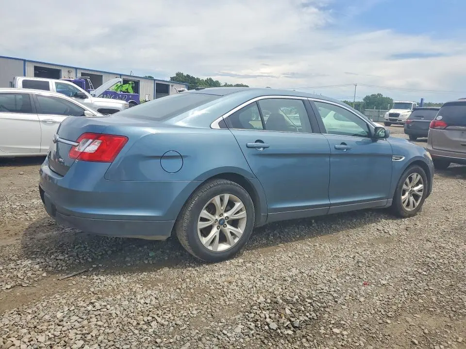 2010 FORD TAURUS SEL  