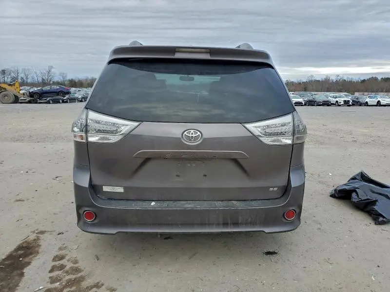 2015 TOYOTA SIENNA SPORT  