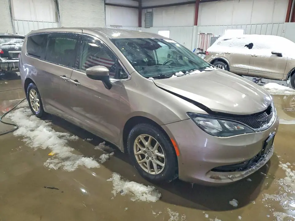 2017 CHRYSLER PACIFICA LX  