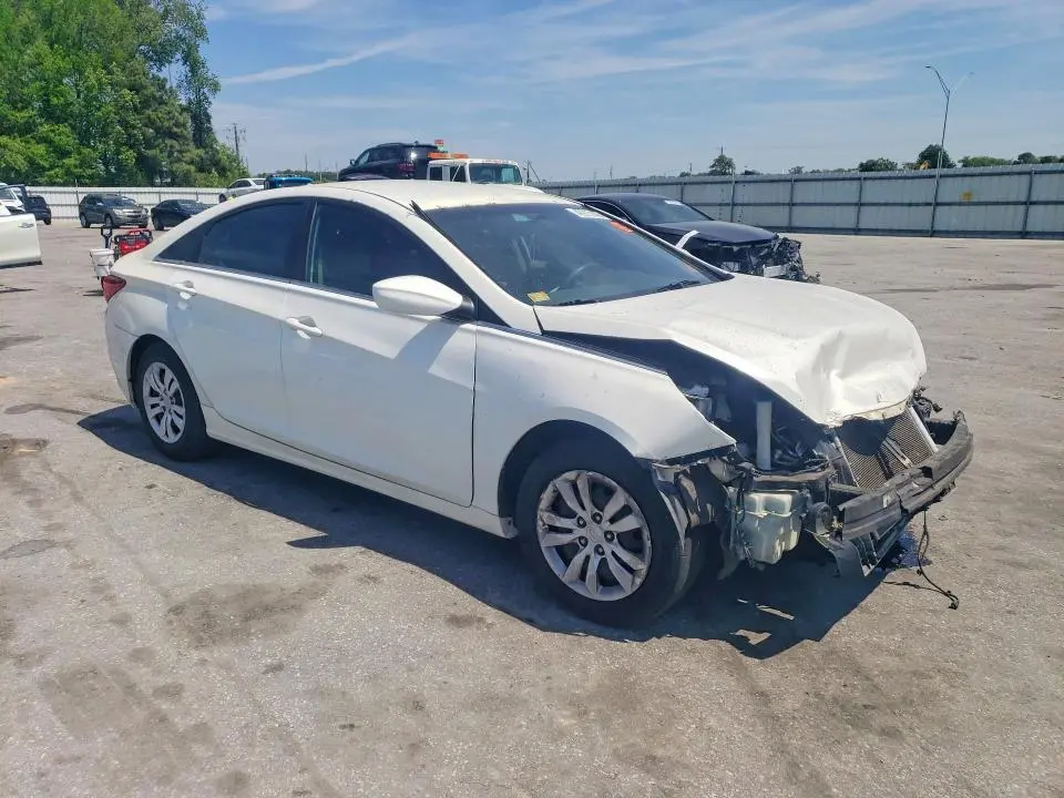 2011 HYUNDAI SONATA GLS  