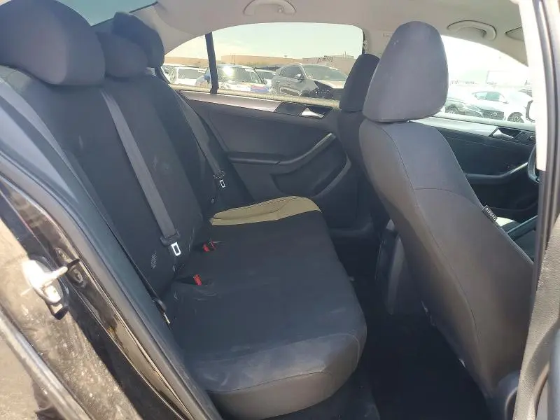 2016 VOLKSWAGEN JETTA SE  