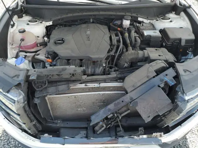 2024 HYUNDAI TUCSON SE  