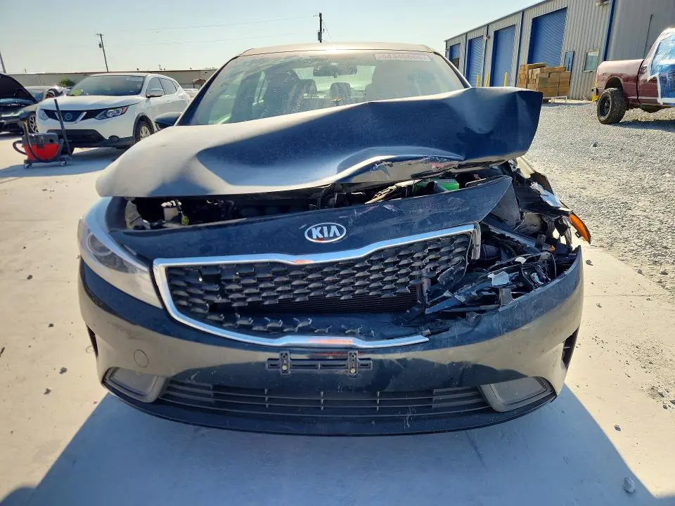 2018 KIA FORTE LX  