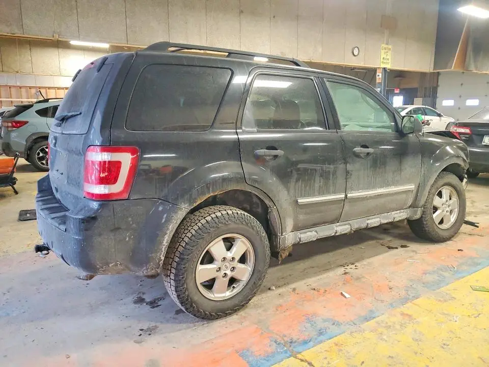 2011 FORD ESCAPE XLT  