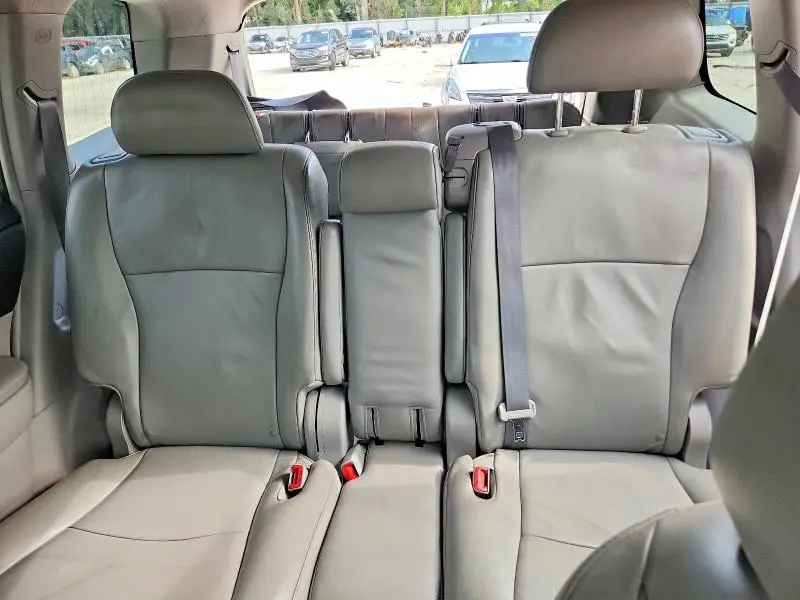 2010 TOYOTA HIGHLANDER LIMITED  