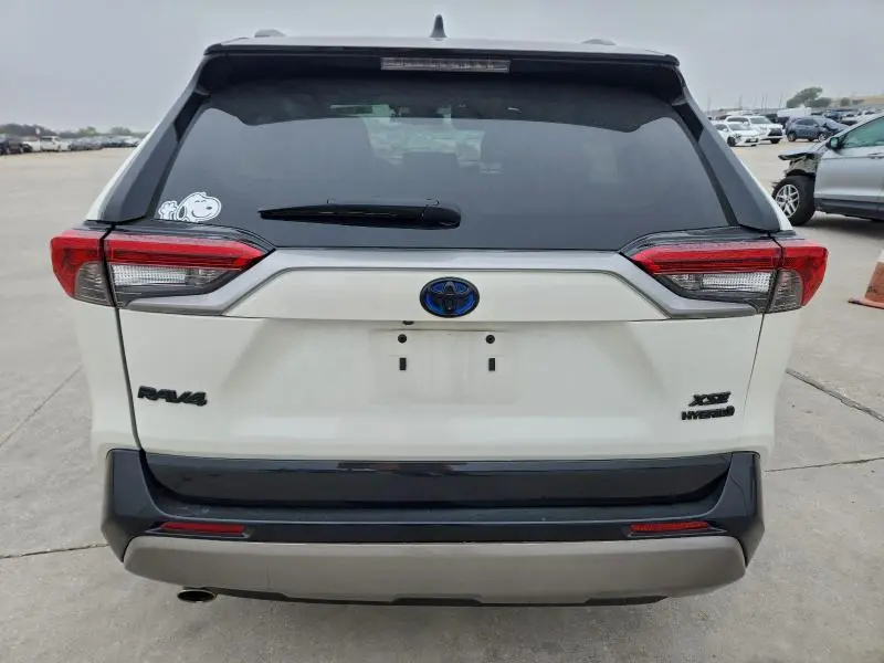 2022 TOYOTA RAV4 XSE  