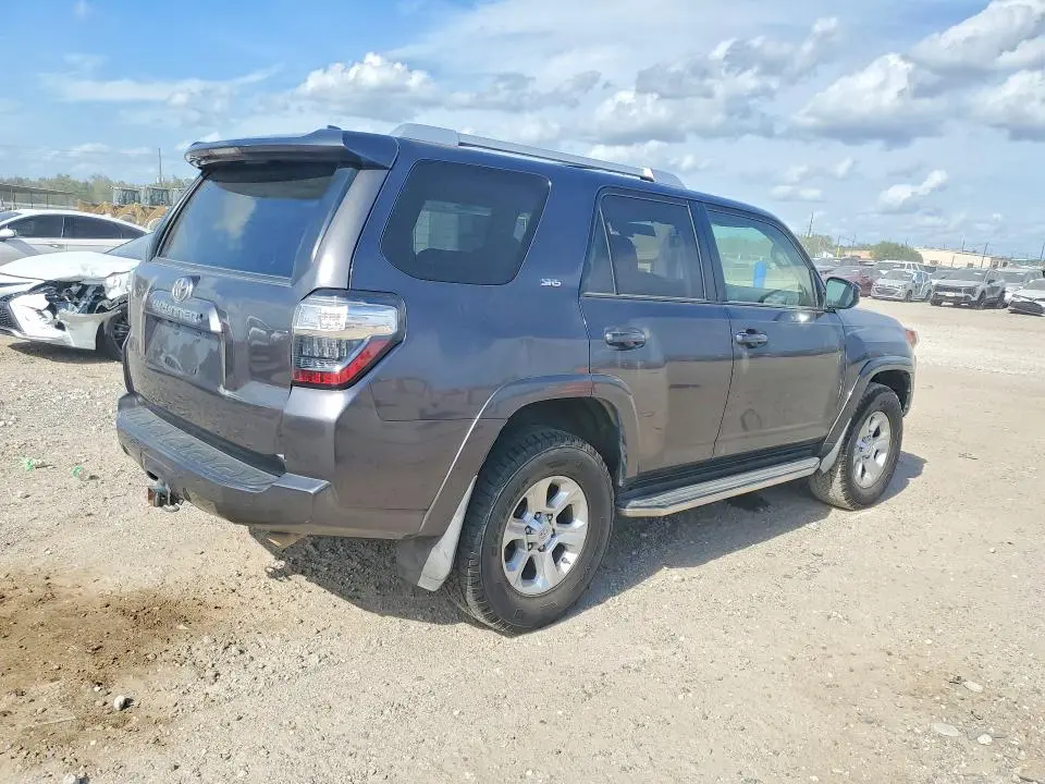 2018 TOYOTA 4RUNNER SR5  