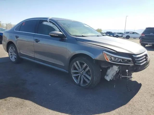 2017 VOLKSWAGEN PASSAT SE  