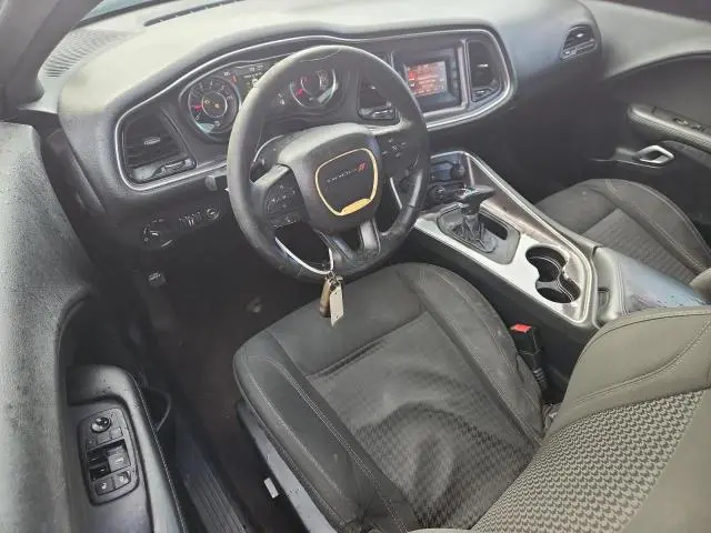 2016 DODGE CHALLENGER SXT  