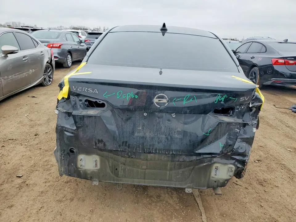 2023 NISSAN VERSA SV  