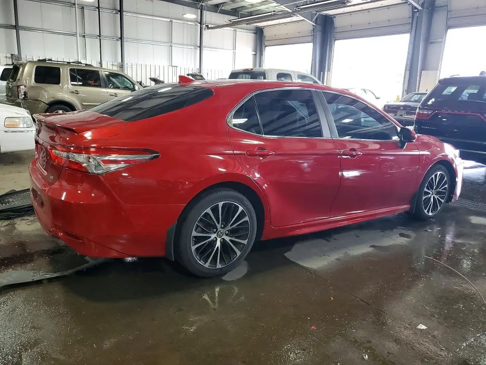 2019 TOYOTA CAMRY SE  