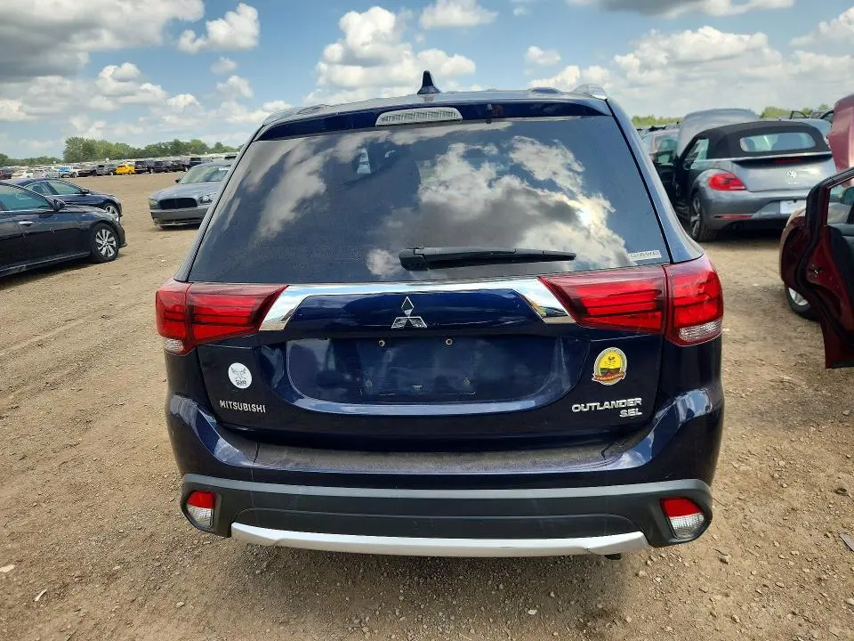 2017 MITSUBISHI OUTLANDER SE  