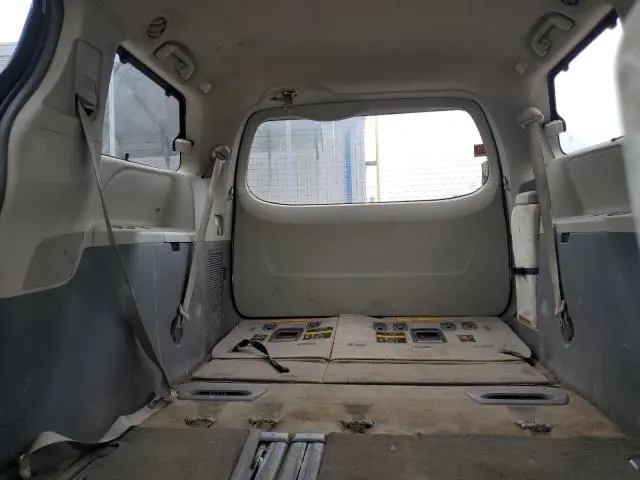 2011 TOYOTA SIENNA LE  