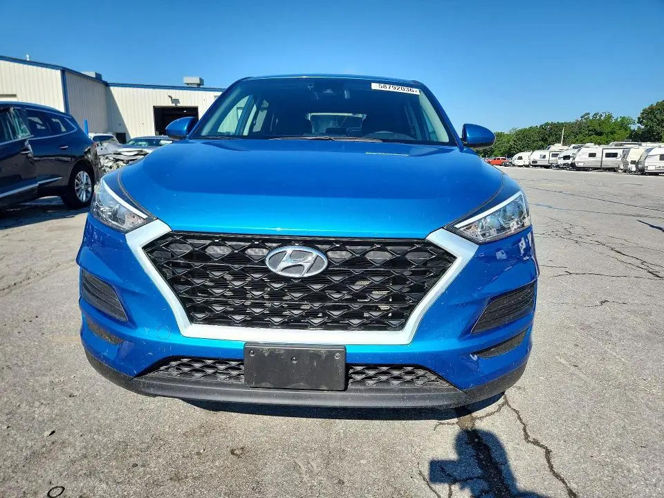 2021 HYUNDAI TUCSON SE  