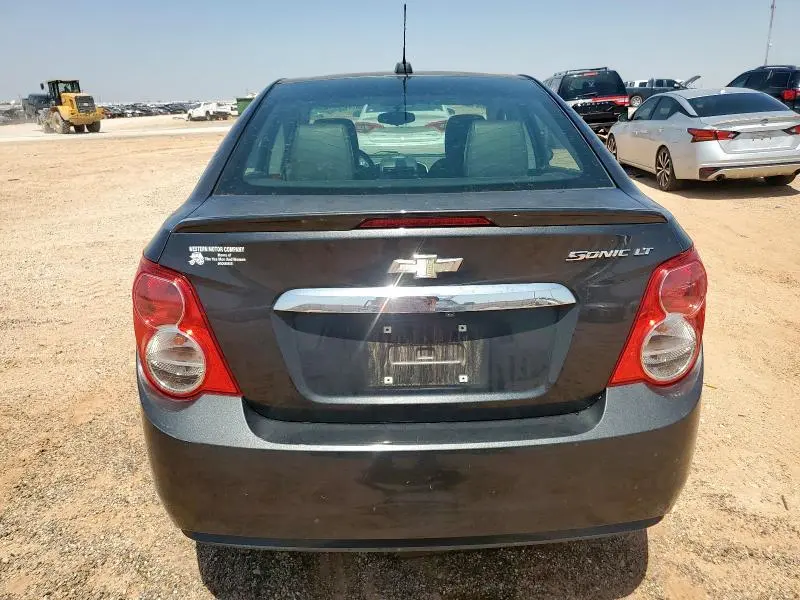 2016 CHEVROLET SONIC LT  