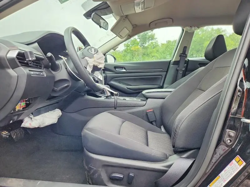 2024 NISSAN ALTIMA SV  
