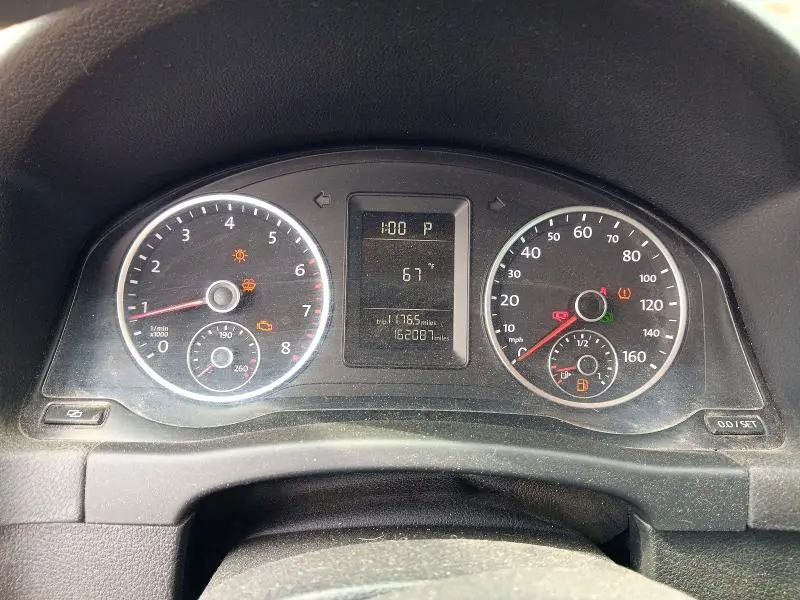 2011 VOLKSWAGEN TIGUAN S  