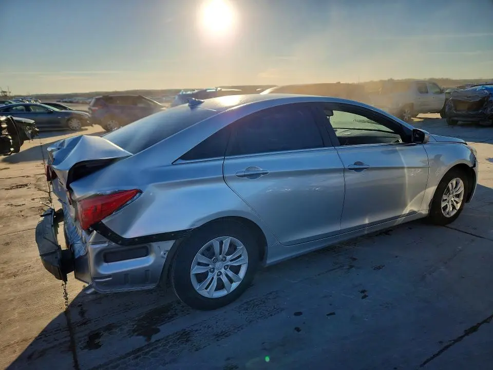 2013 HYUNDAI SONATA GLS  