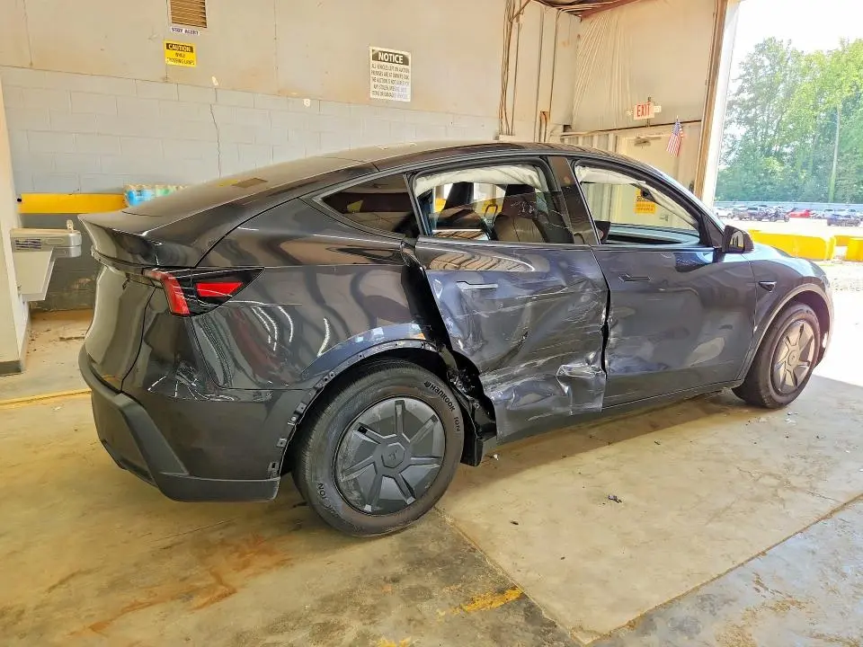 2026 TESLA MODEL Y   