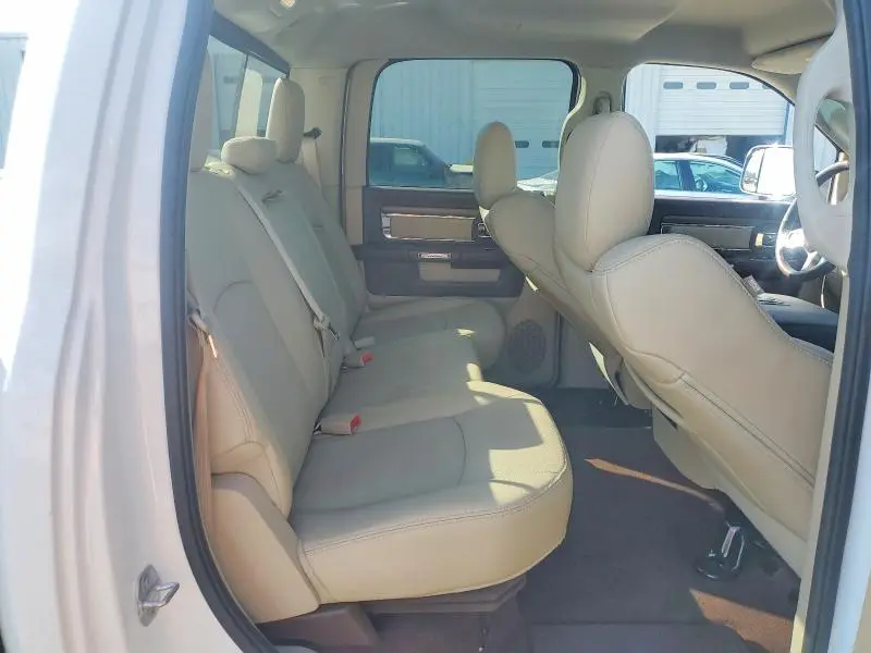 2015 RAM 1500 LARAMIE  