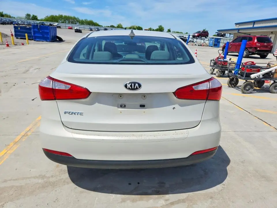 2015 KIA FORTE LX  