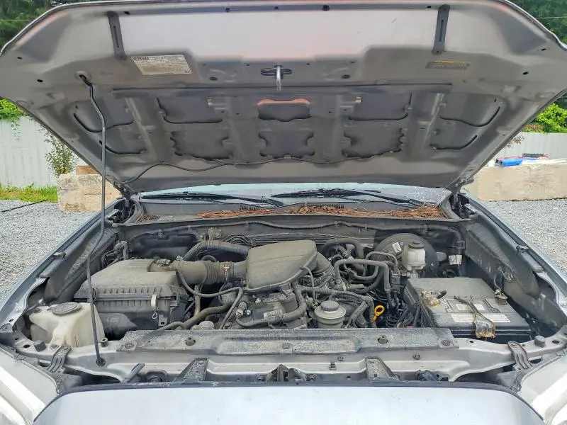 2020 TOYOTA TACOMA SR  