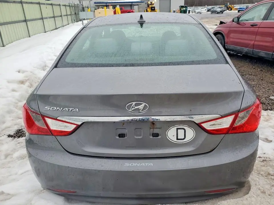 2011 HYUNDAI SONATA GLS  