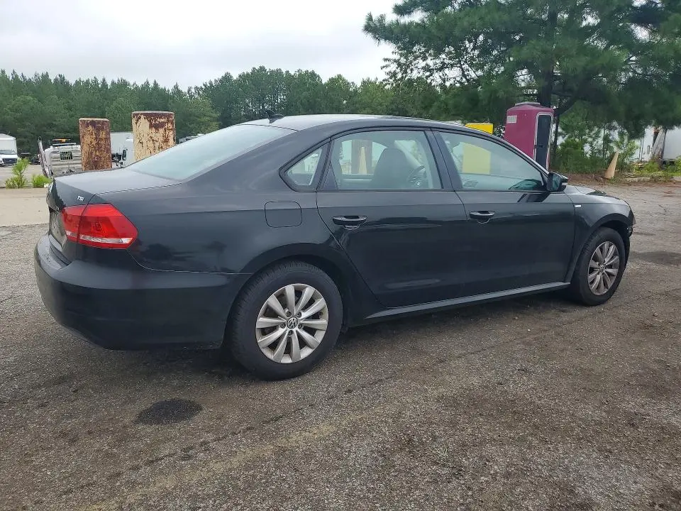 2015 VOLKSWAGEN PASSAT S  