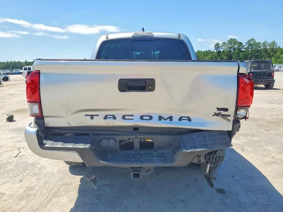 2022 TOYOTA TACOMA SR5 V6  