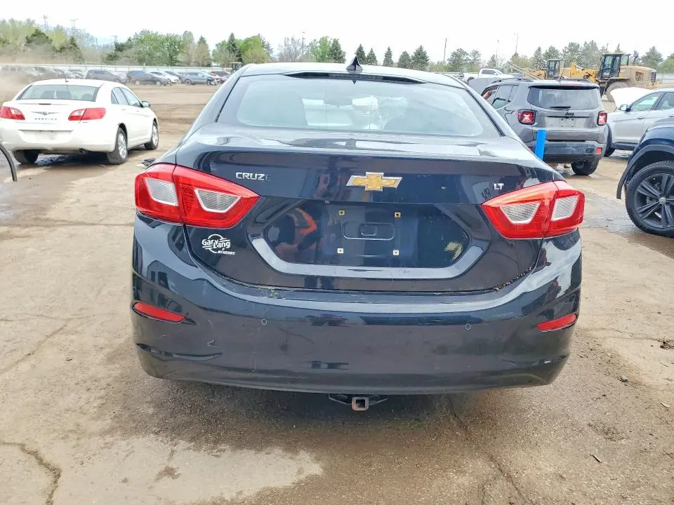 2017 CHEVROLET CRUZE LT  