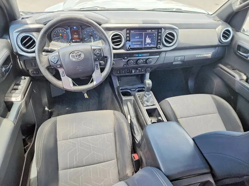 2021 TOYOTA TACOMA SR5 V6  