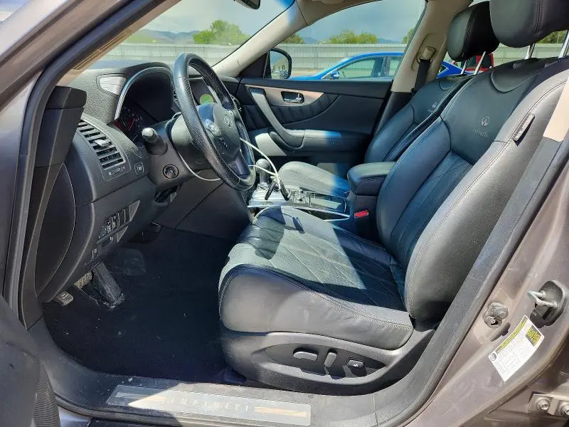 2010 INFINITI FX35 BASE  