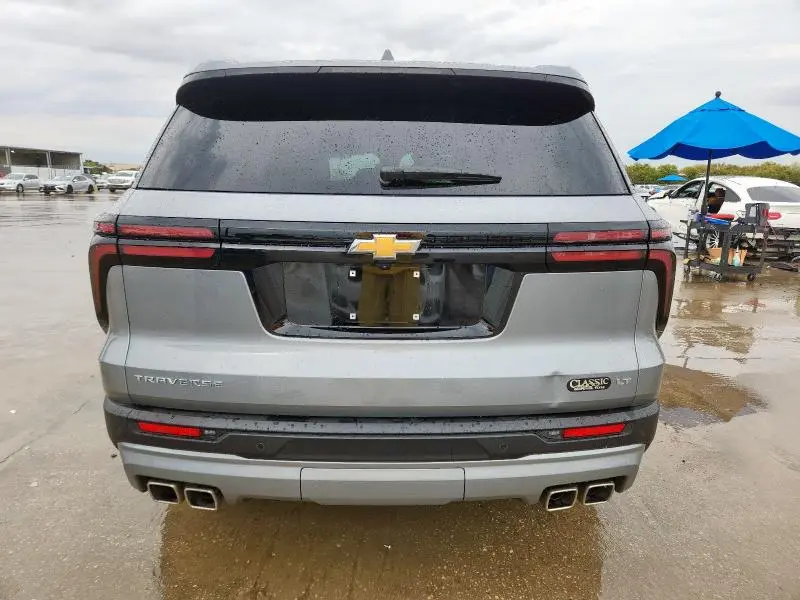 2024 CHEVROLET TRAVERSE LT  