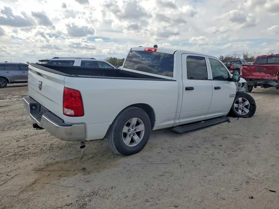 2016 RAM 1500 ST  