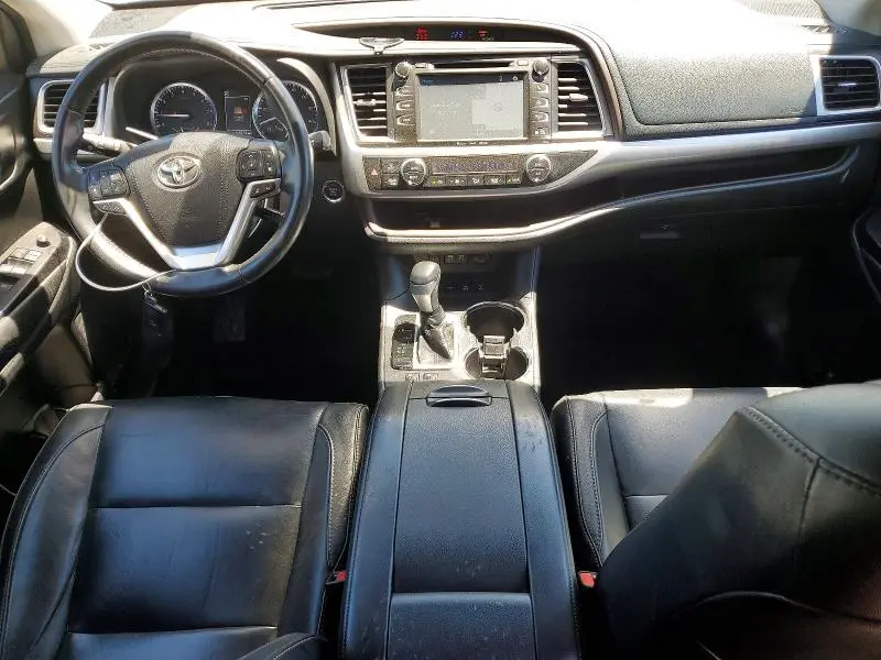 2018 TOYOTA HIGHLANDER XLE  
