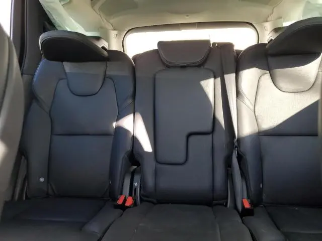 2022 VOLVO XC90 T6 MOMENTUM  