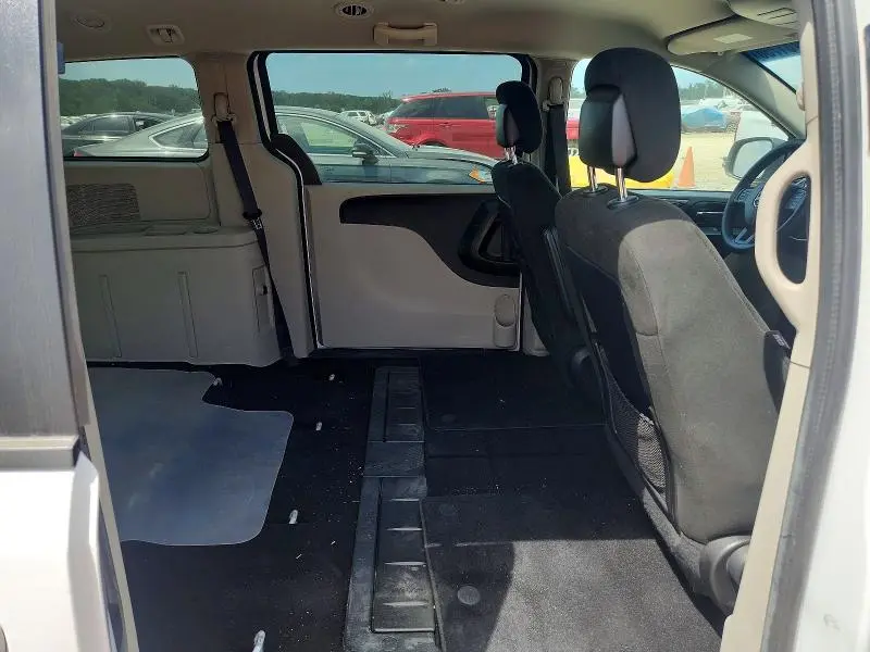 2016 DODGE CARAVAN SE  