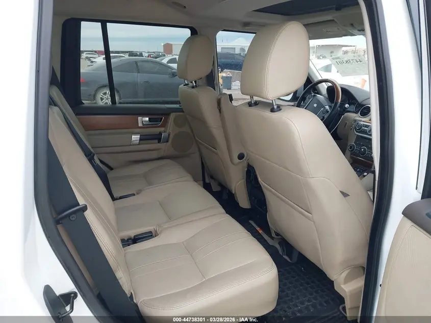 2016 LAND ROVER LR4  