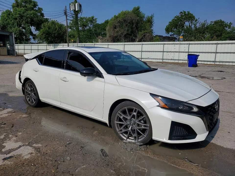 2024 NISSAN ALTIMA   