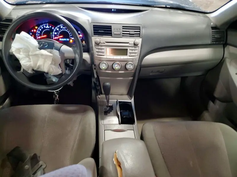 2010 TOYOTA CAMRY LE  