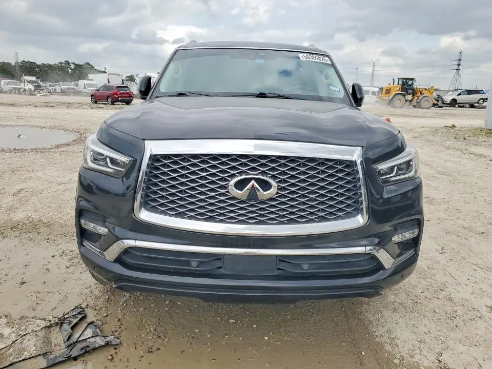 2022 INFINITI QX80 LUXE  