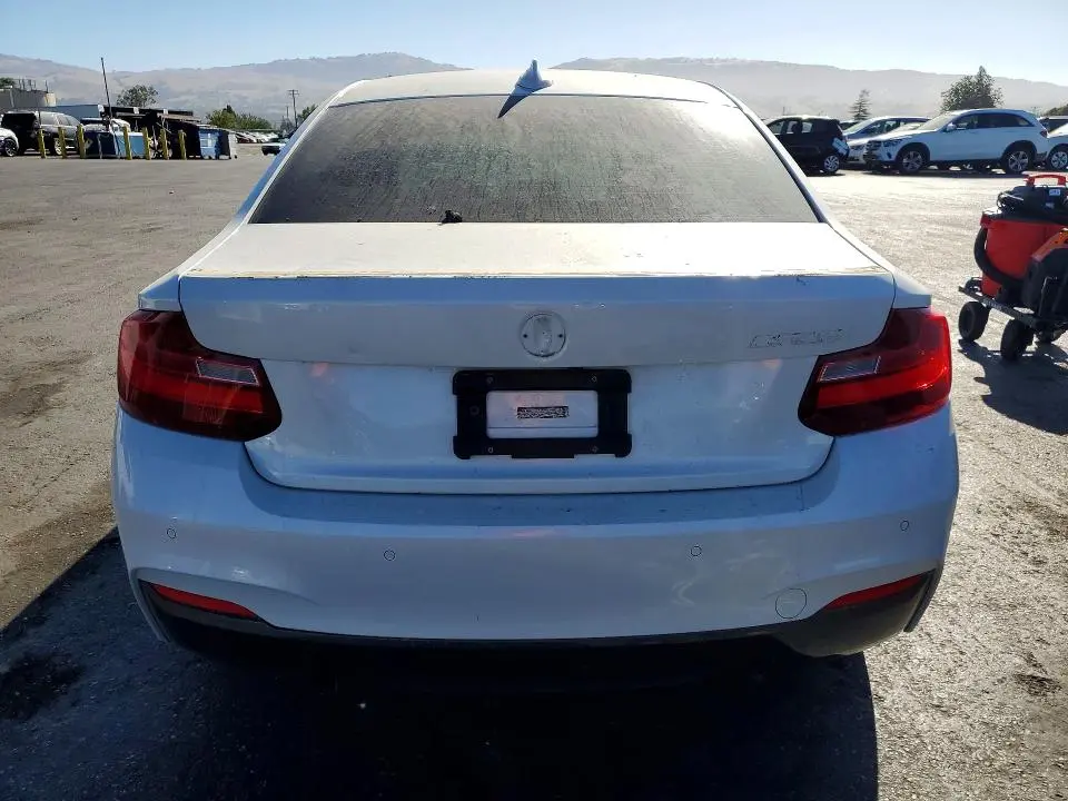 2016 BMW M235I   