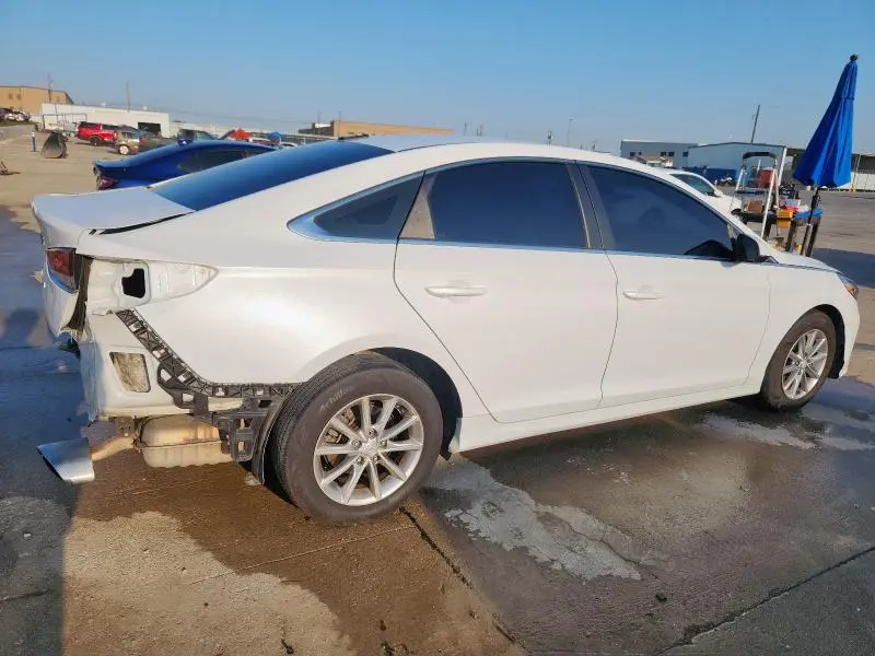 2018 HYUNDAI SONATA SE  