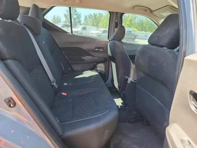 2021 NISSAN KICKS SV  