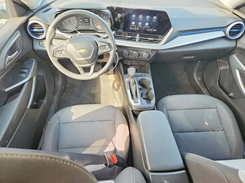 2025 CHEVROLET TRAX LS  