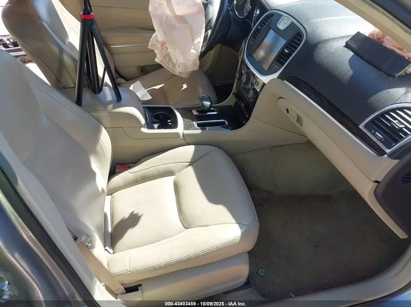 2013 CHRYSLER 300 MOTOWN