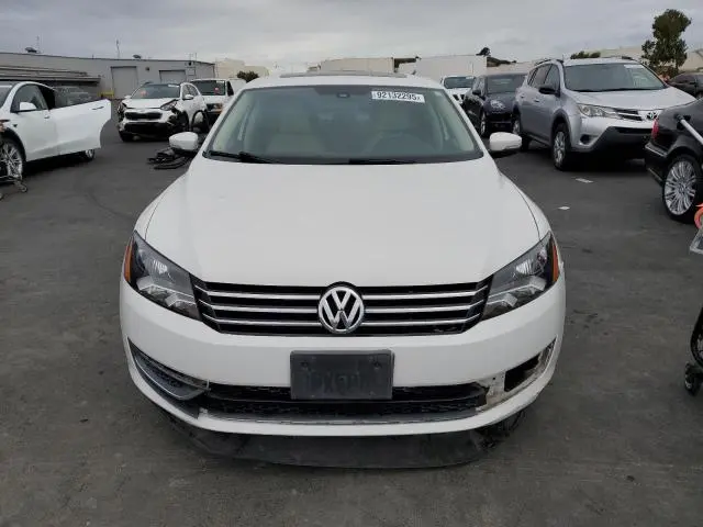 2013 VOLKSWAGEN PASSAT SE  