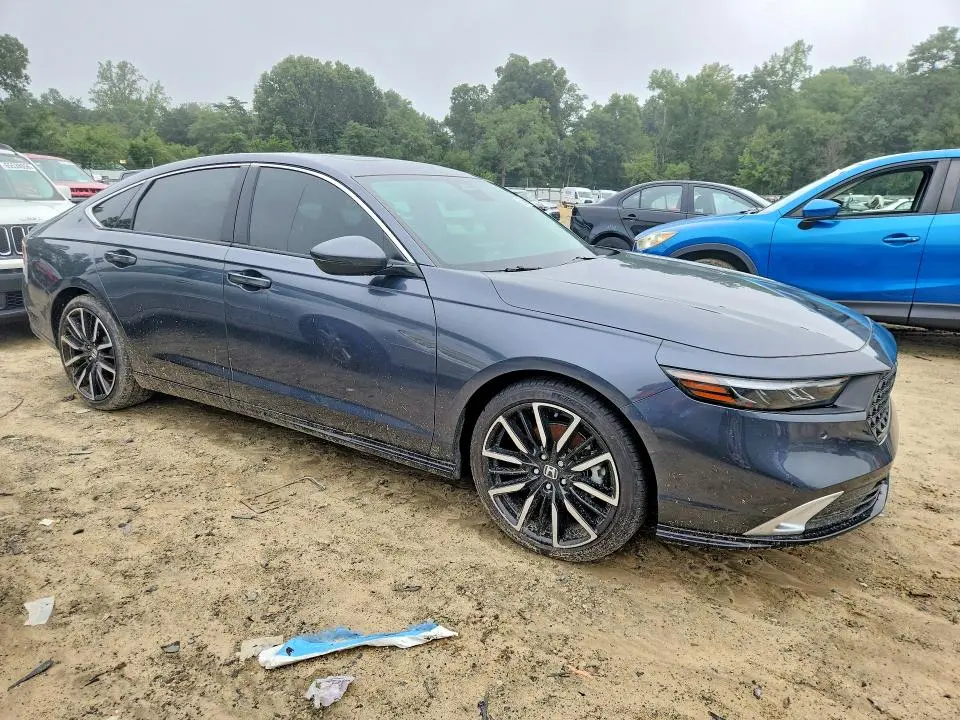 2023 HONDA ACCORD TOURING HYBRID  