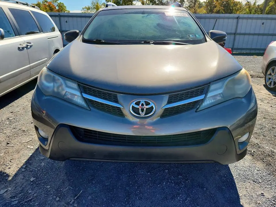 2015 TOYOTA RAV4 XLE  
